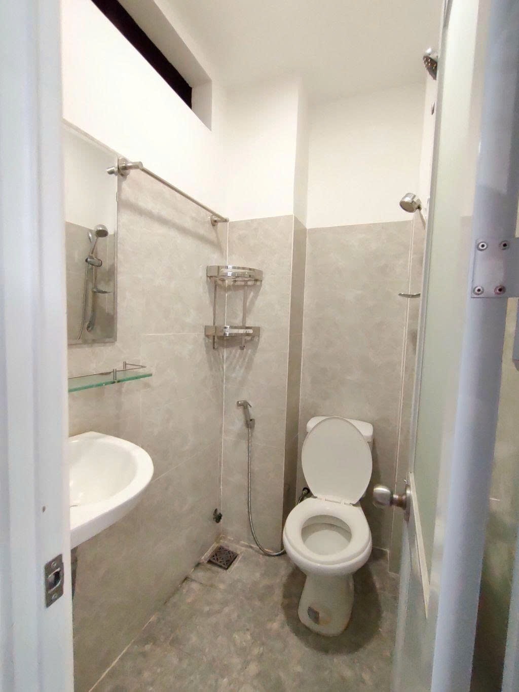 Phòng trọ Studio 30m2 tại PTC House 1 Trần Quang Khải - Quận 1 - Phòng tắm