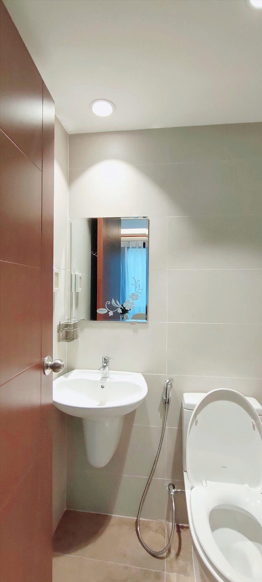 Phòng trọ Studio 30m2 tại PTC House 1 Cống Quỳnh - Quận 1 - Phòng tắm