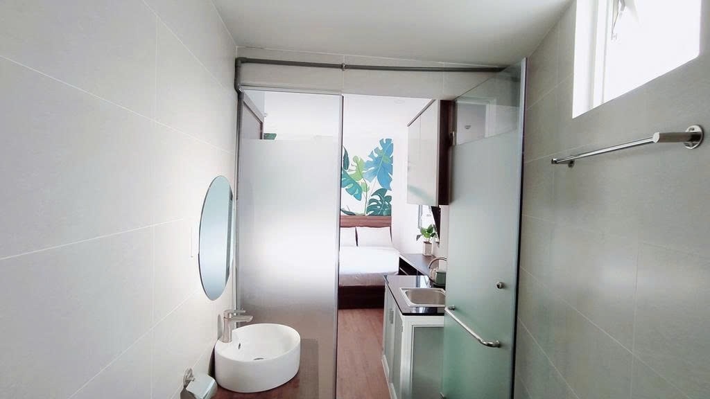 Phòng trọ Studio 16m2 tại PTC House 2 Trần Quang Khải - Quận 1 - Phòng tắm