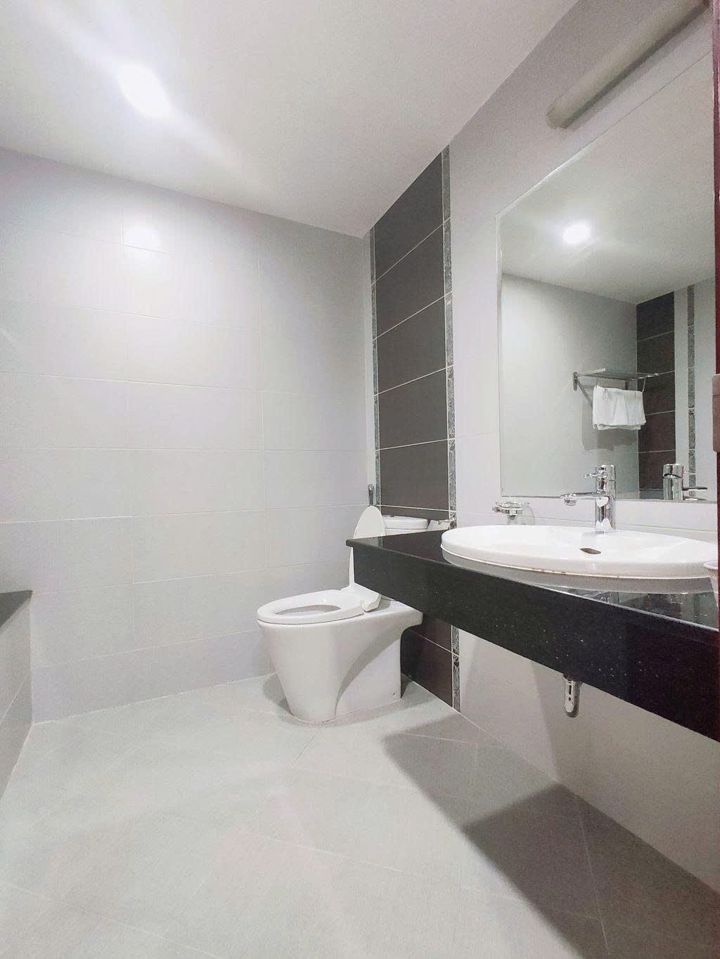 Phòng trọ Studio 30m2 tại PTC House Cao Triều Phát - Quận 7 - Phòng tắm