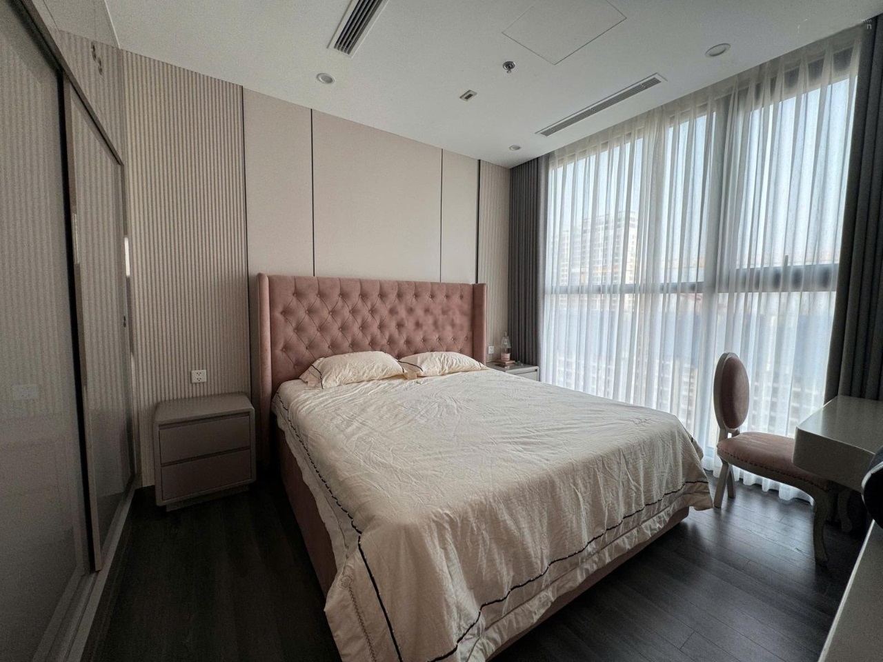 Phòng trọ 2 Phòng ngủ 74m2 tại Vinhomes Smart City - Phòng ngủ