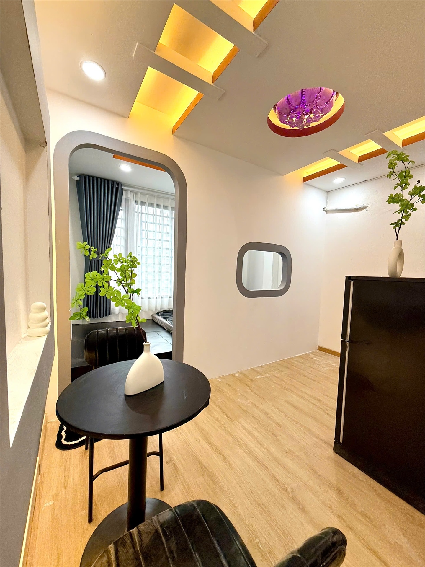 Phòng trọ Studio 35m2 tại Quân Home Lạc Long Quân - Tân Bình - Phòng khách