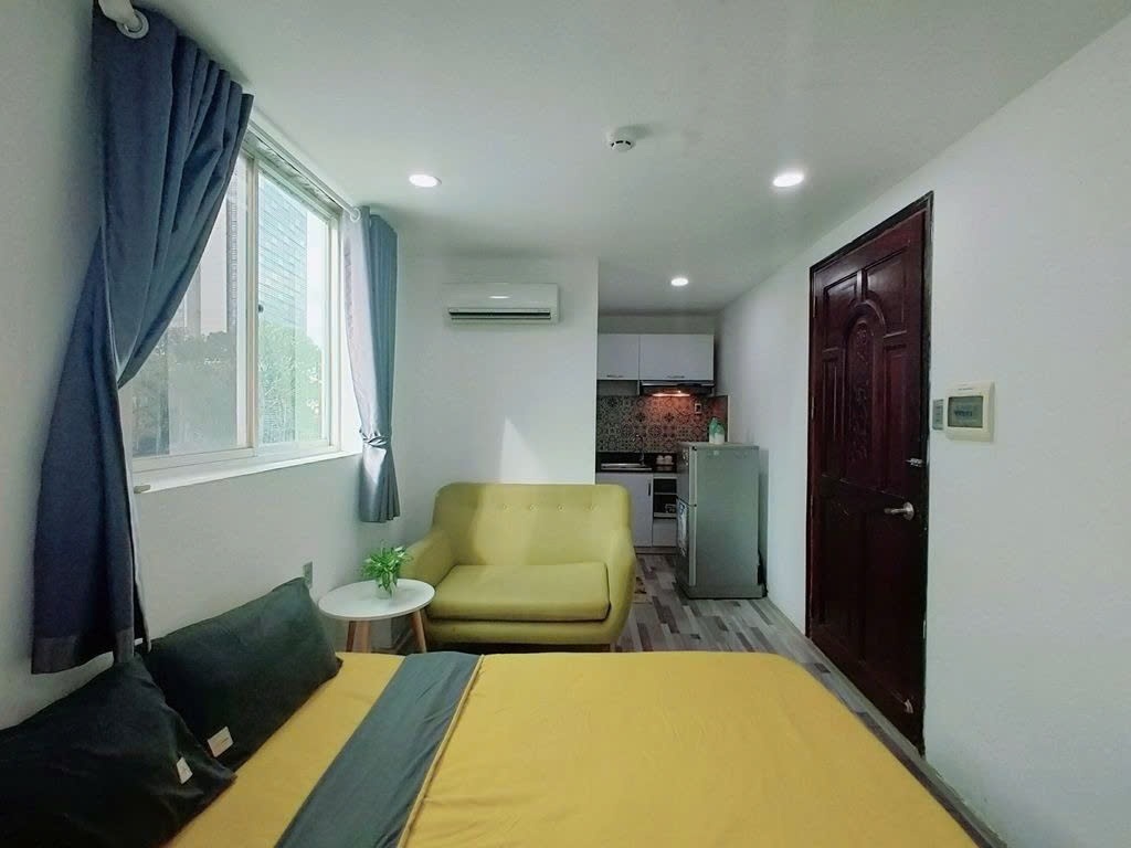 Phòng trọ PTC House Hồ Hảo Hớn 1- Quận 1 - Phòng (*)