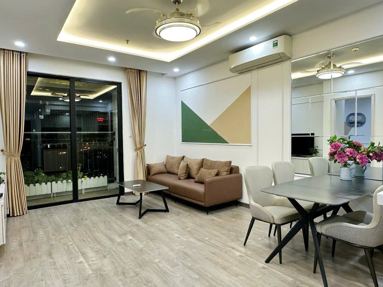 Phòng trọ 2 Phòng ngủ 75m2 tại Vinhomes Times City - Phòng khách