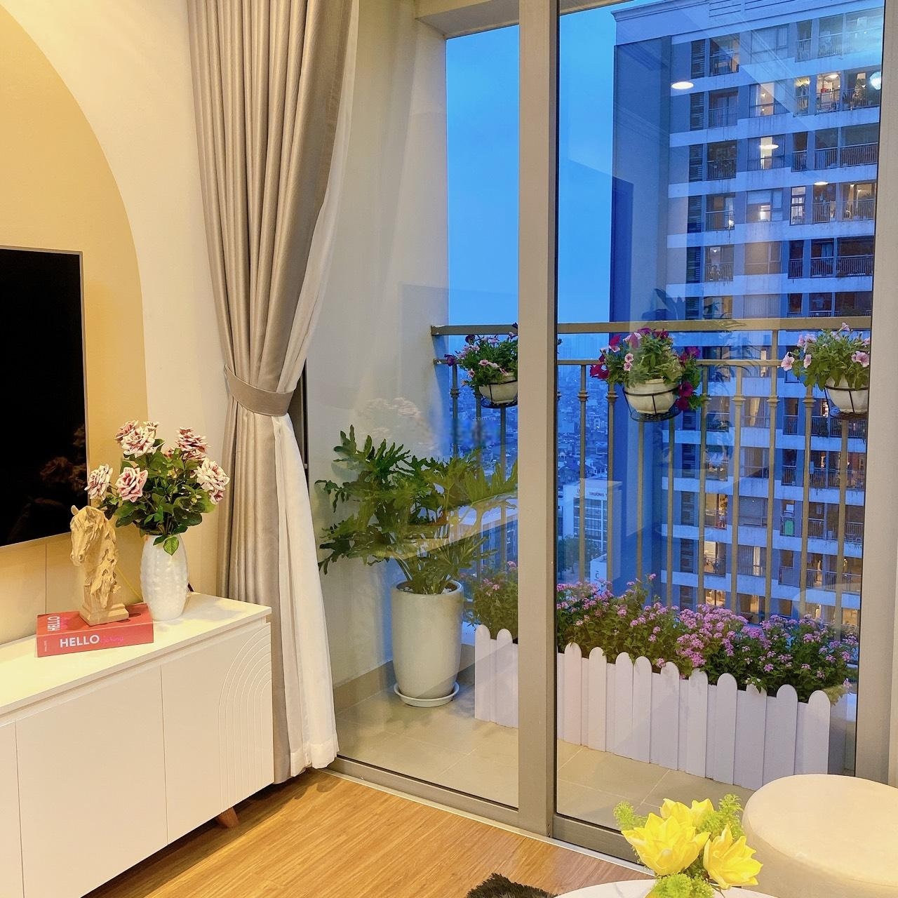 Phòng trọ 2 Phòng ngủ 64m2 tại Vinhomes Times City - Phòng khách