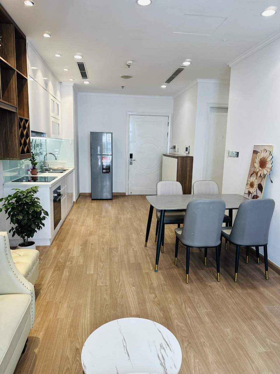 Phòng trọ 2 Phòng ngủ 83m2 tại Vinhomes Times City - Phòng bếp