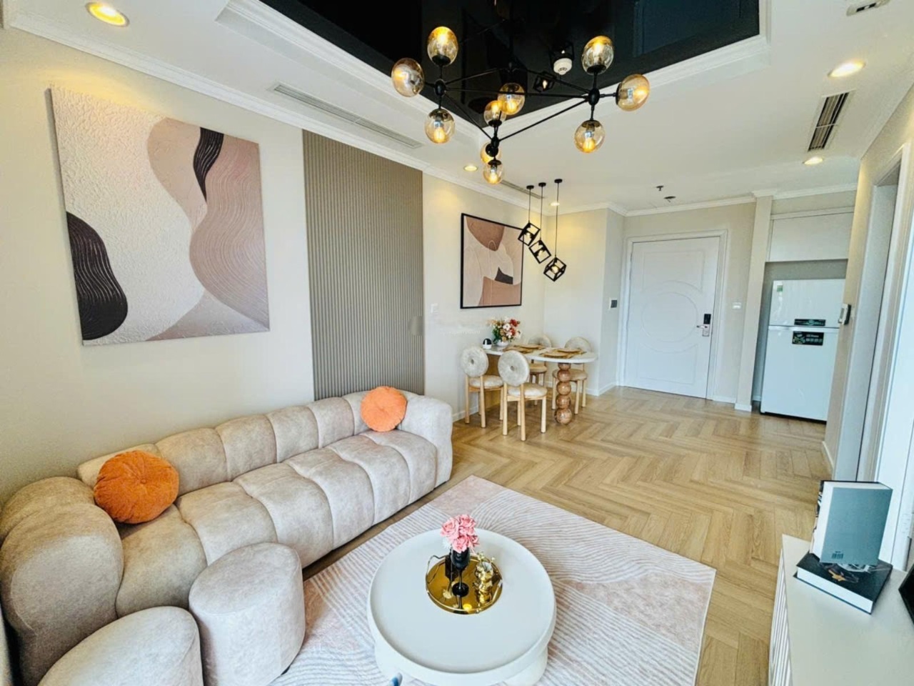 Phòng trọ 1 Phòng ngủ 58m2 tại Vinhomes Times City - Phòng khách