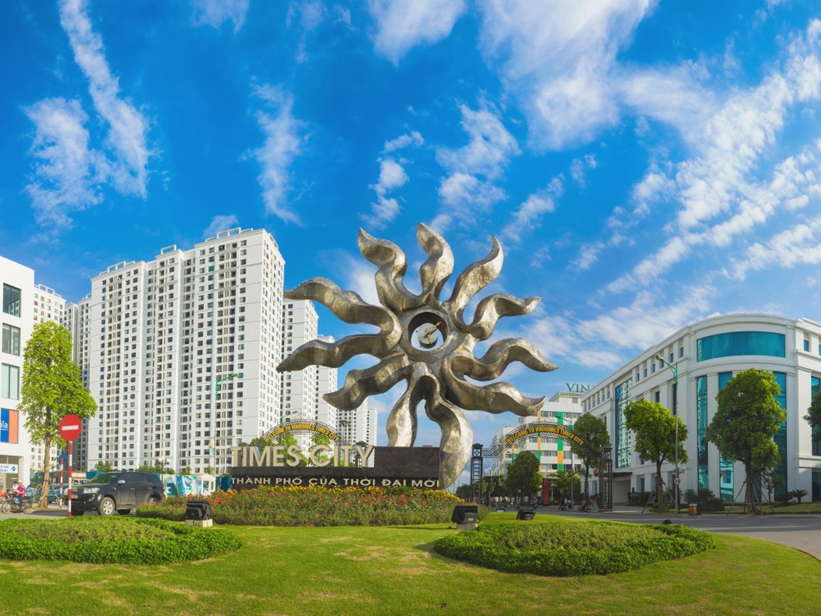 Phòng trọ Vinhomes Times City - Toàn cảnh tòa nhà (*)