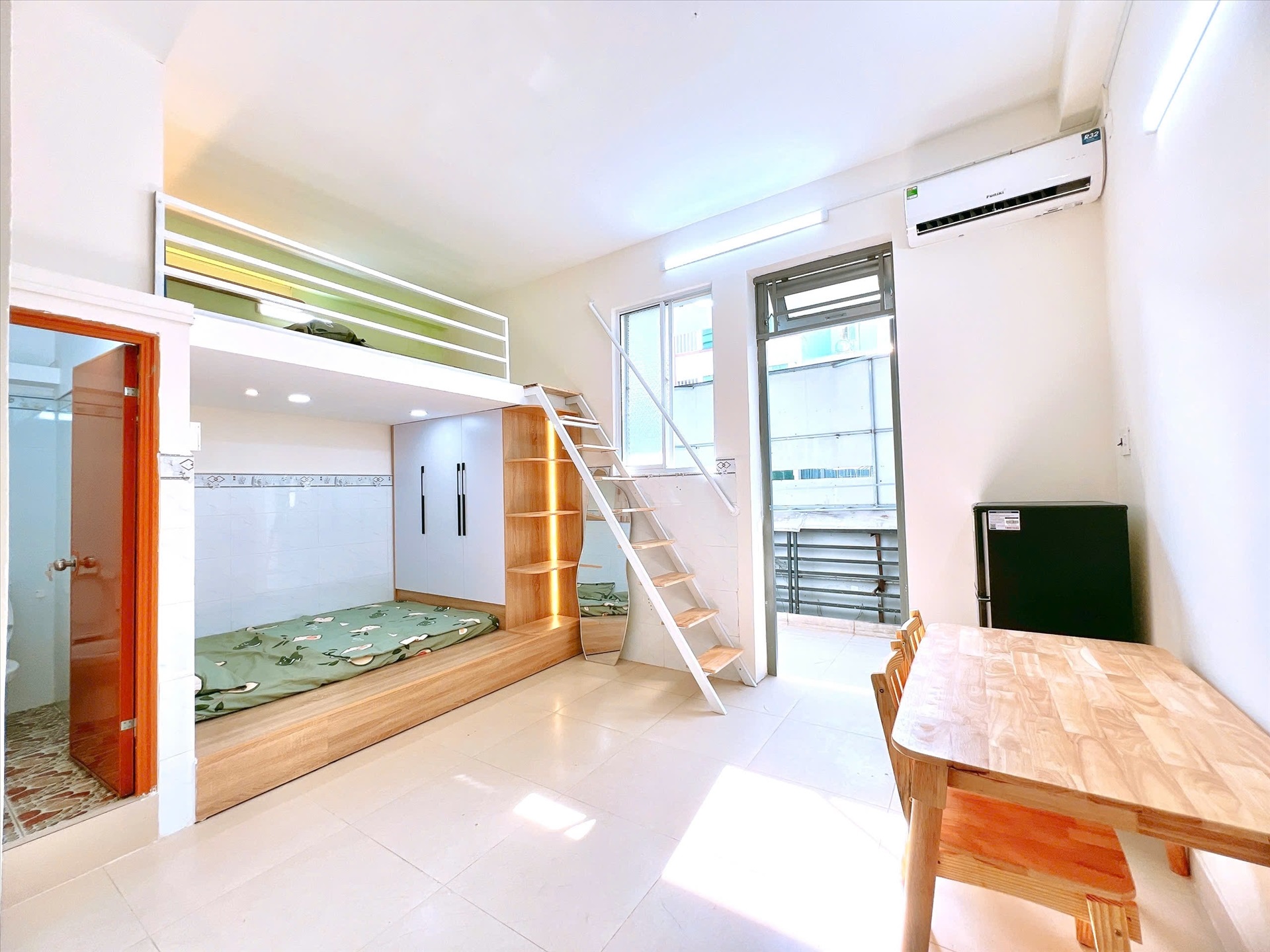 Phòng trọ Duplex 50m2 tại AH Home Hồ Văn Huê - Phú Nhuận - Phòng khách