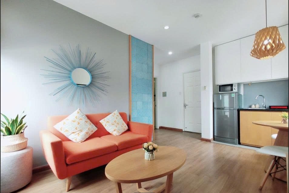 Phòng trọ 1 Phòng ngủ 40m2 tại PTC House 7 Nguyễn Trãi - Quận 1 - Phòng khách