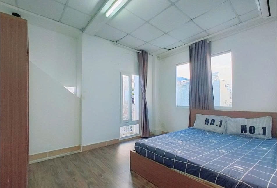 Phòng trọ PTC House Bến Vân Đồn - Quận 4 - Phòng (*)