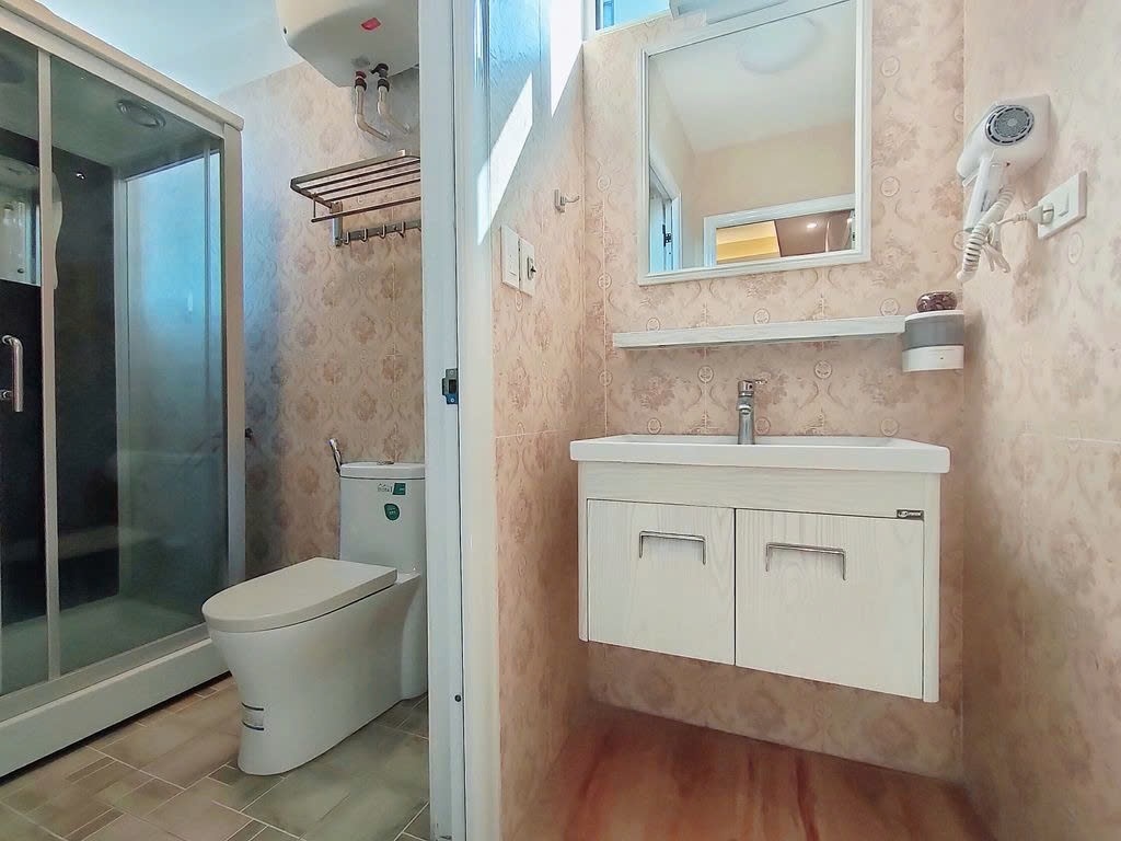 Phòng trọ 1 Phòng ngủ 45m2 tại PTC House Trúc Bạch - Ba Đình  - Phòng tắm