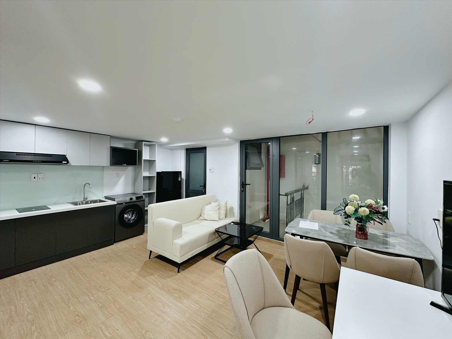 Phòng trọ 1 Phòng ngủ 40m2 tại CH Home Nguyễn Khuyến - Bình Thạnh - Phòng khách