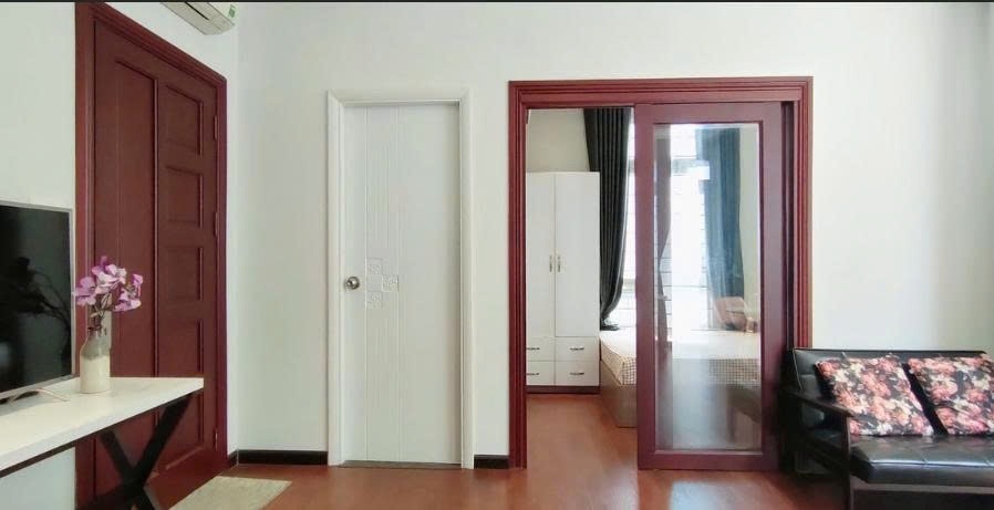 Phòng trọ 1 Phòng ngủ 35m2 tại PTC House Mạc Đĩnh Chi - Quận 1 - Phòng khách