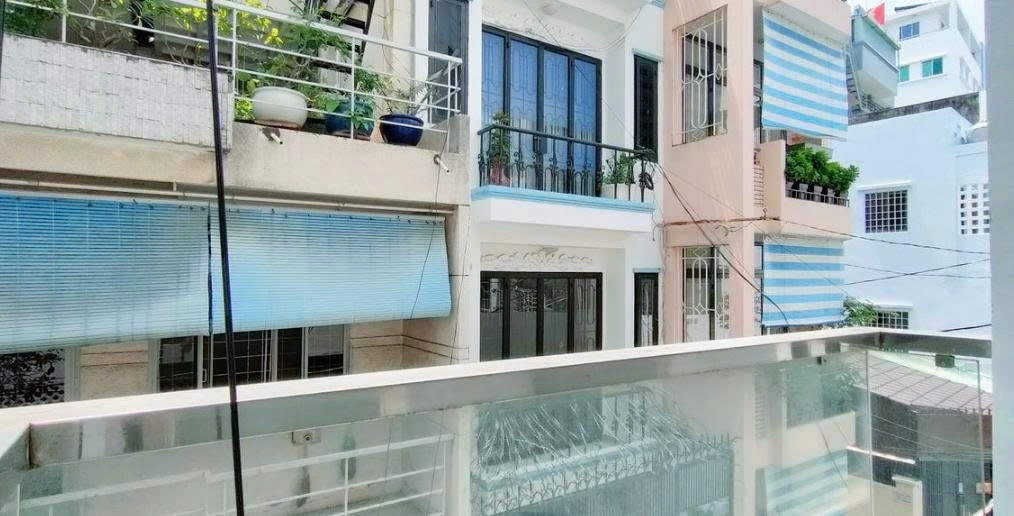 Phòng trọ 1 Phòng ngủ 35m2 tại PTC House Mạc Đĩnh Chi - Quận 1 - Ban công