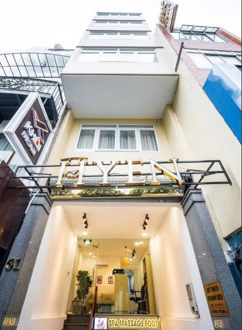 Phòng trọ PTC House 3 Lê Thị Riêng - Quận 1 - Toàn cảnh tòa nhà (*)