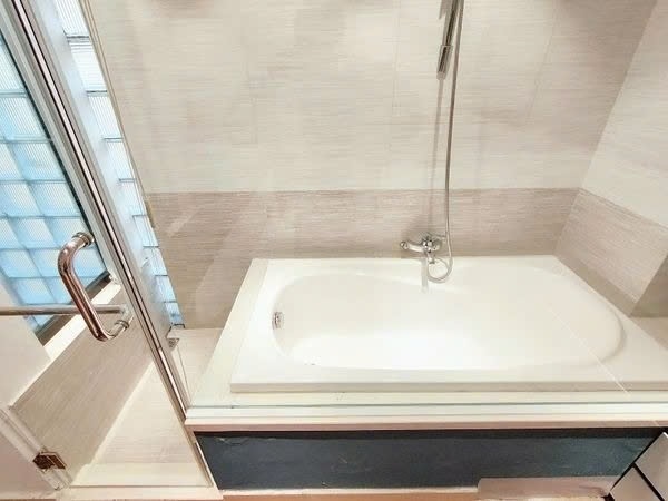 Phòng trọ Studio 40m2 tại PTC House Trương Công Giai - Cầu Giấy  - Phòng tắm