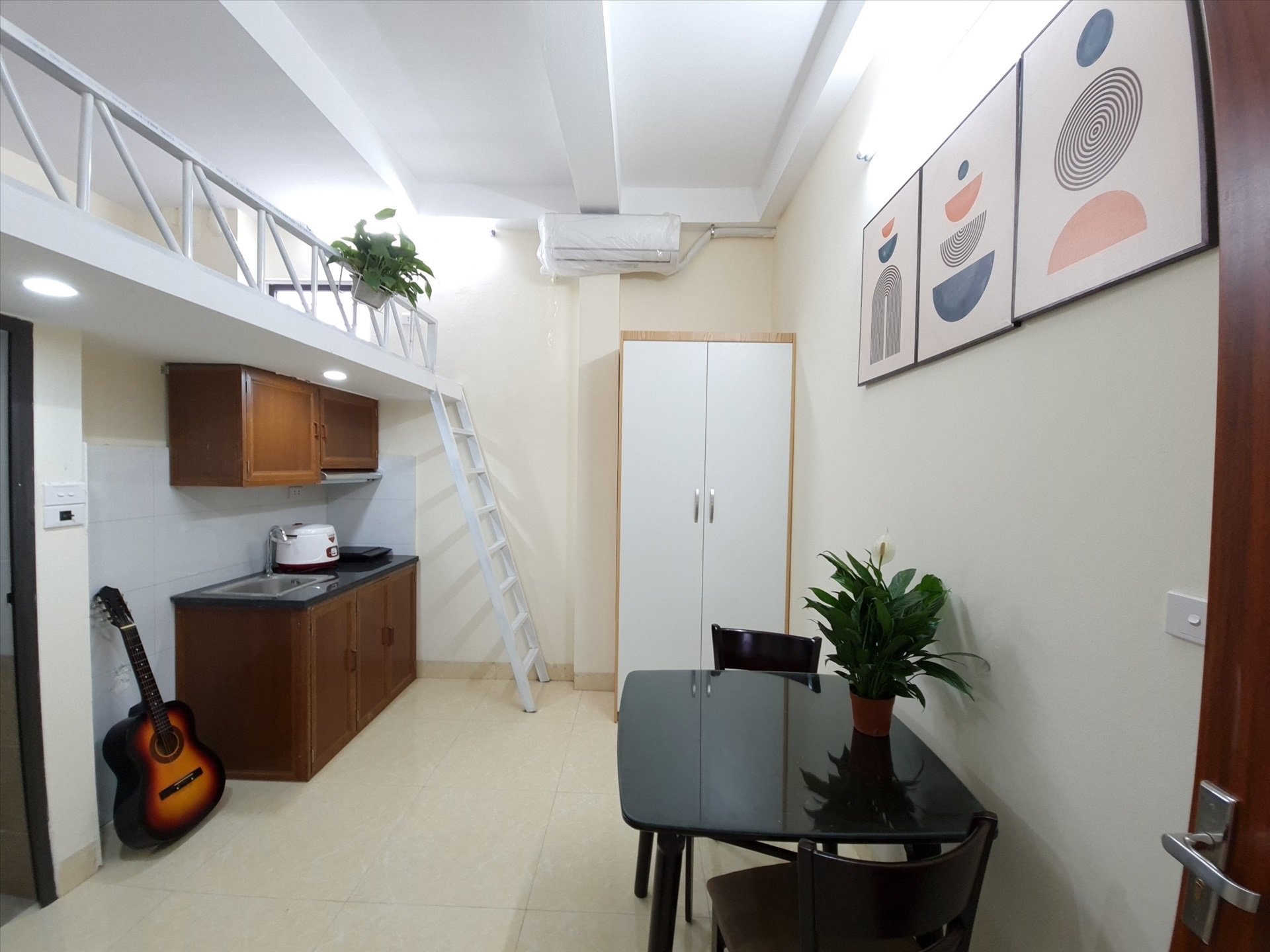 Phòng trọ Duplex 25m2 tại THT Land Khương Hạ - Thanh Xuân - Phòng khách
