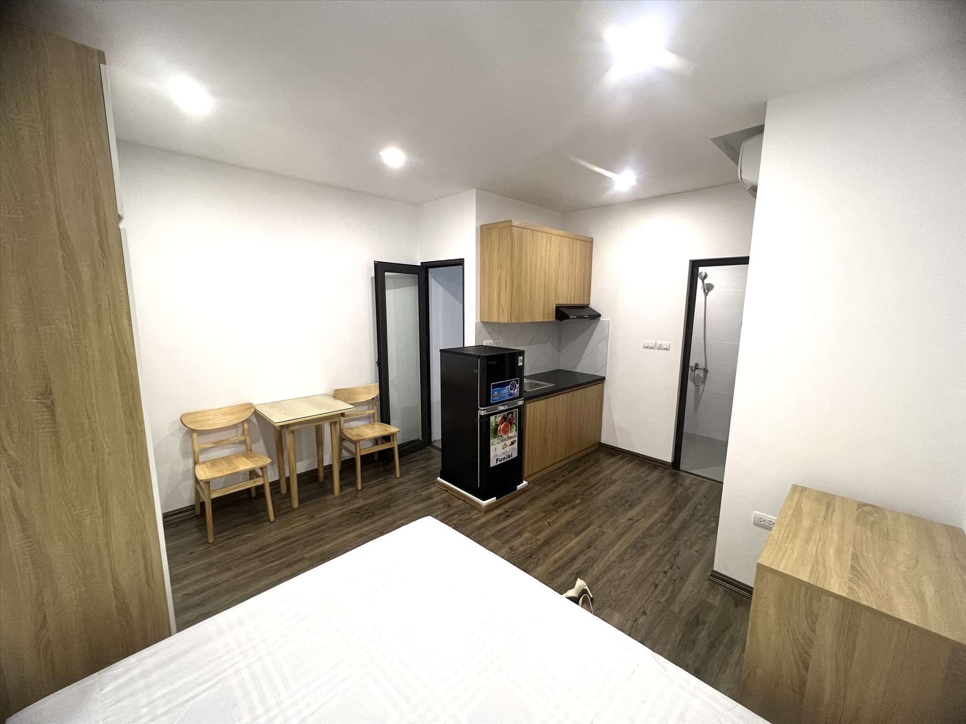 Phòng trọ Studio 30m2 tại THT Land Khúc Thừa Dụ - Cầu Giấy - Phòng khách