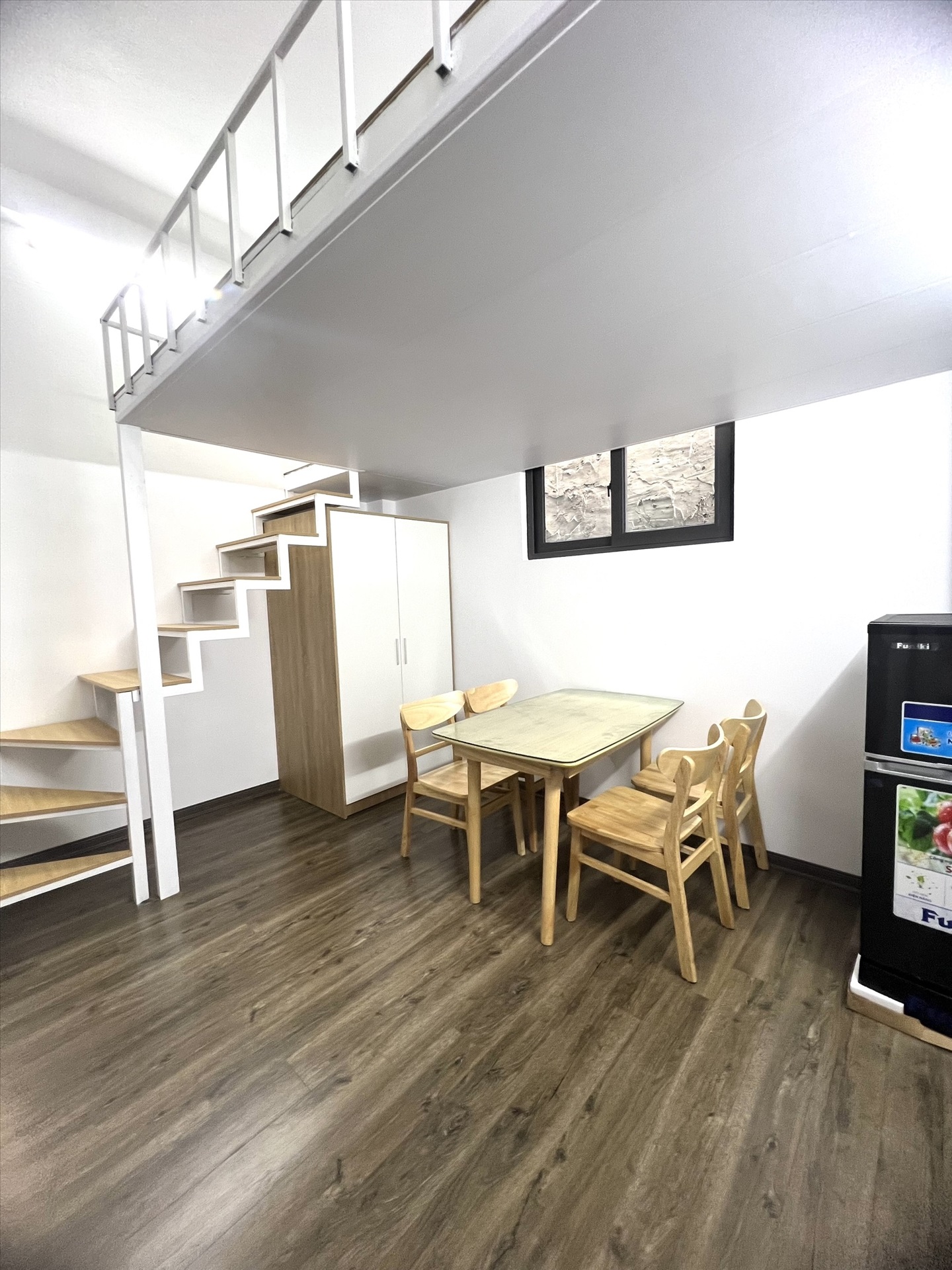 Phòng trọ Duplex 35m2 tại THT Land Khúc Thừa Dụ - Cầu Giấy - Phòng khách