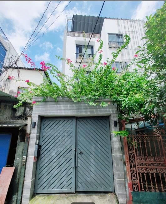 Phòng trọ PTC House 1 Trần Quang Diệu - Quận 3 - Toàn cảnh tòa nhà (*)