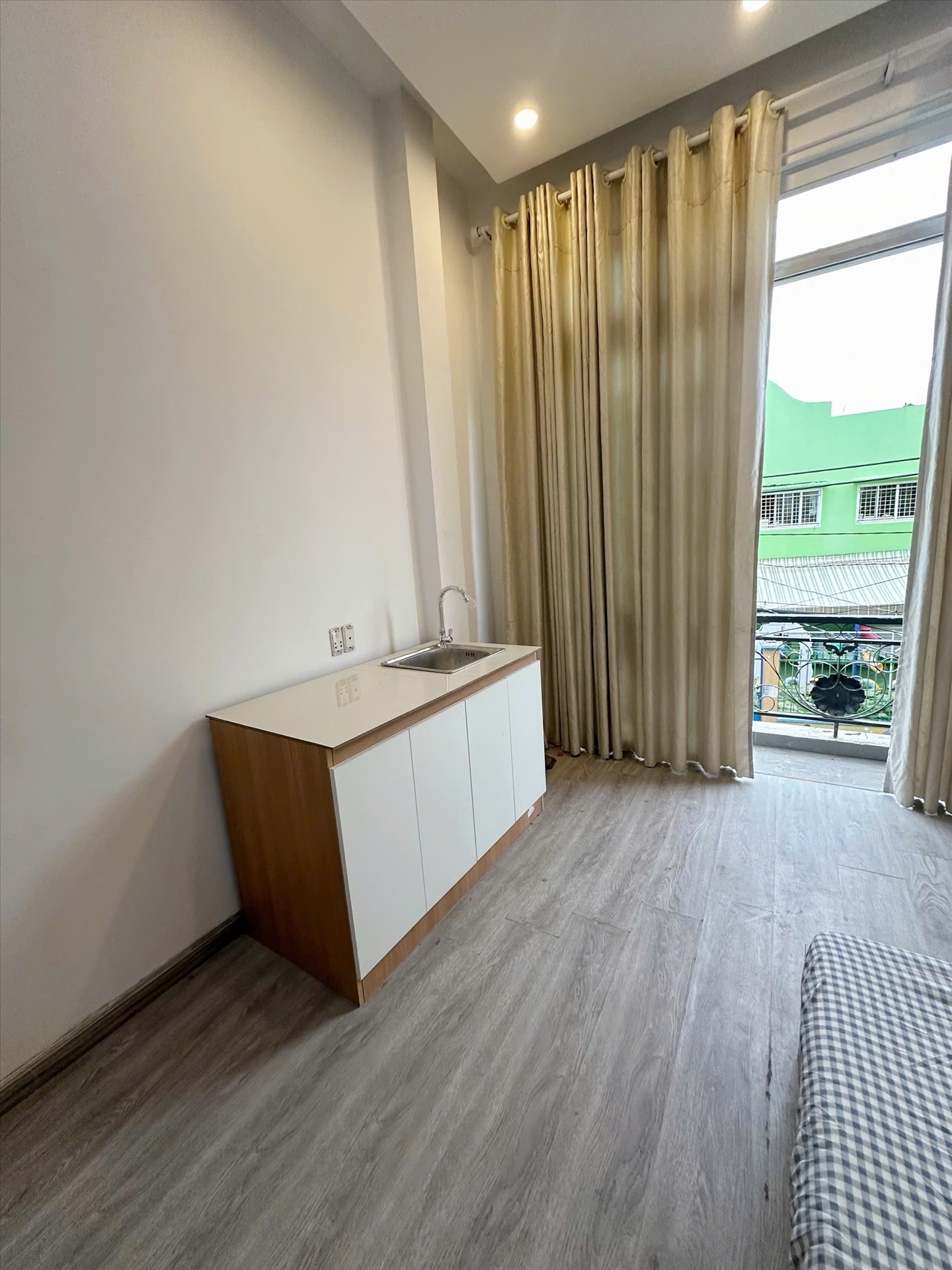 Phòng trọ Studio 25m2 tại Jinjoo Home Lạc Long Quân - Tân Bình - Phòng bếp