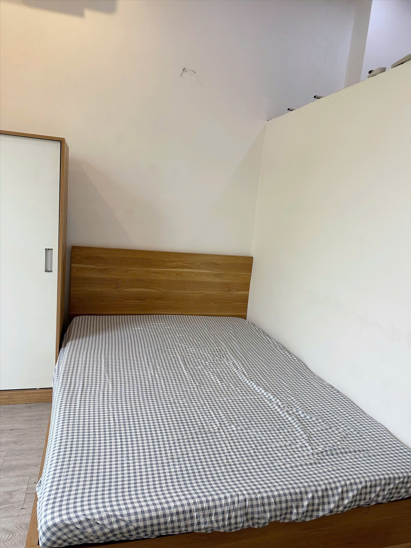 Phòng trọ Jinjoo Home Lạc Long Quân - Tân Bình - Phòng (*)