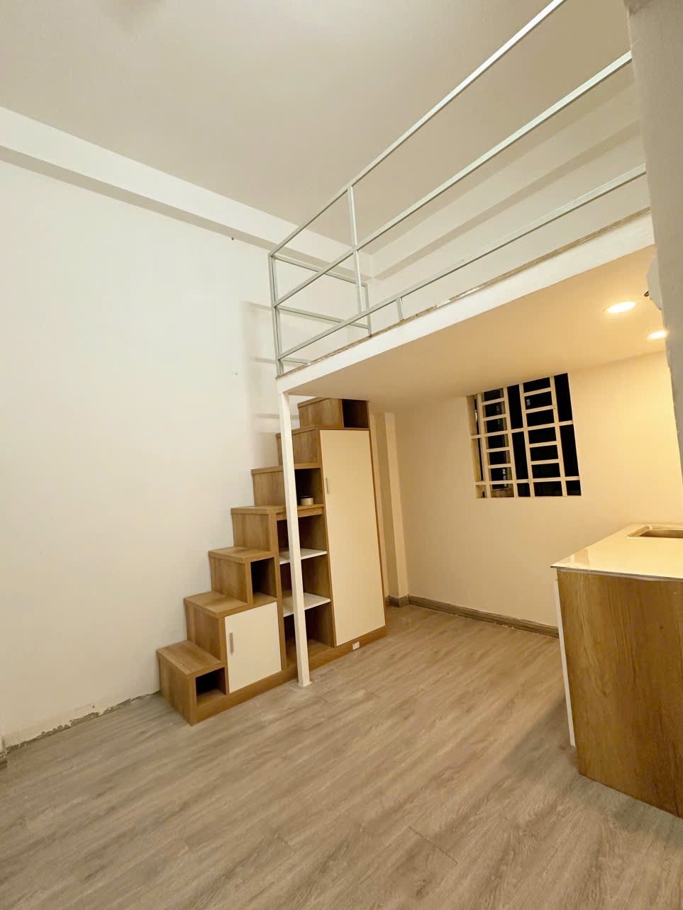 Phòng trọ Duplex 25m2 tại Jinjoo Home Lạc Long Quân - Tân Bình - Phòng khách