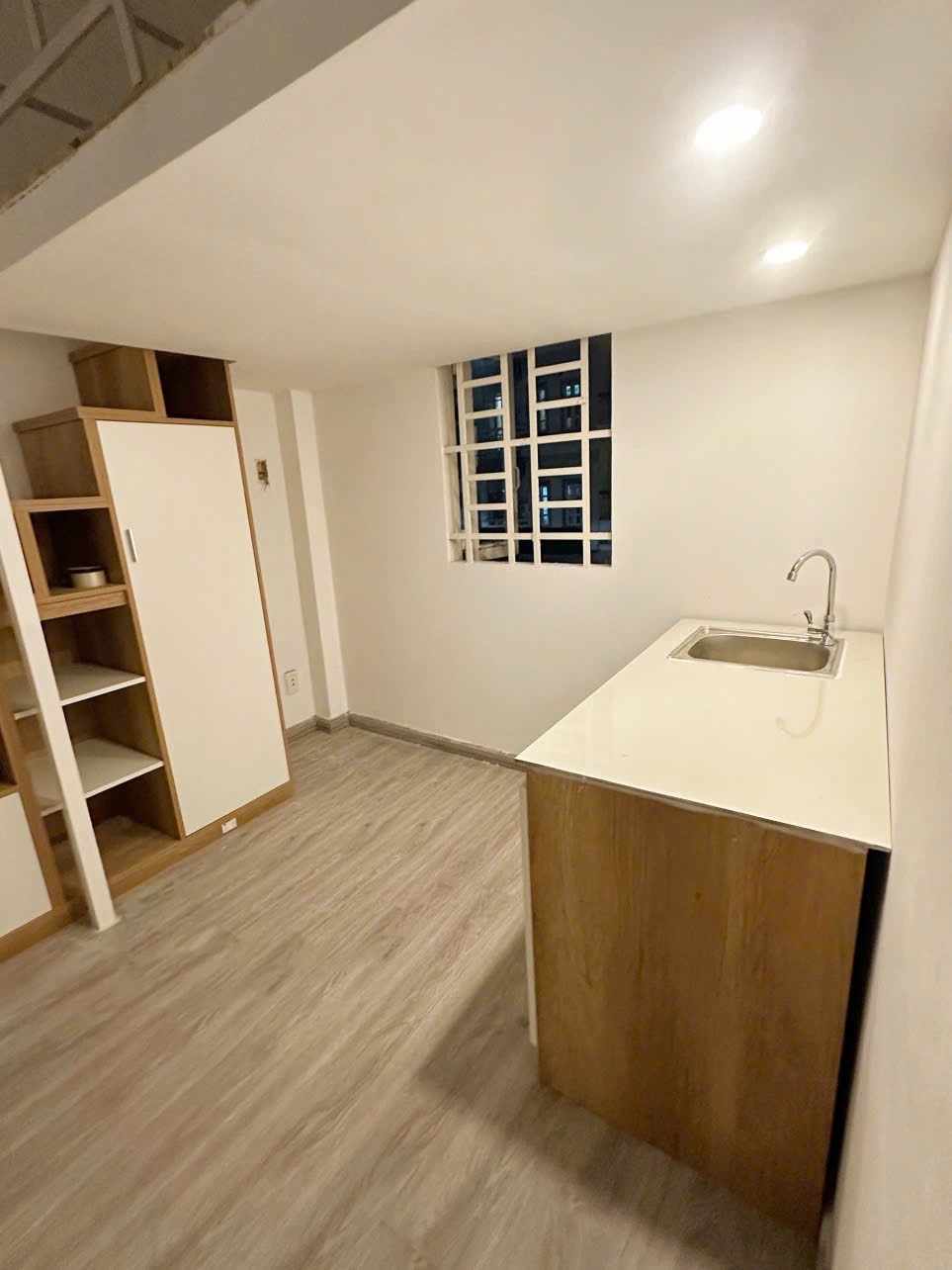 Phòng trọ Duplex 25m2 tại Jinjoo Home Lạc Long Quân - Tân Bình - Phòng khách