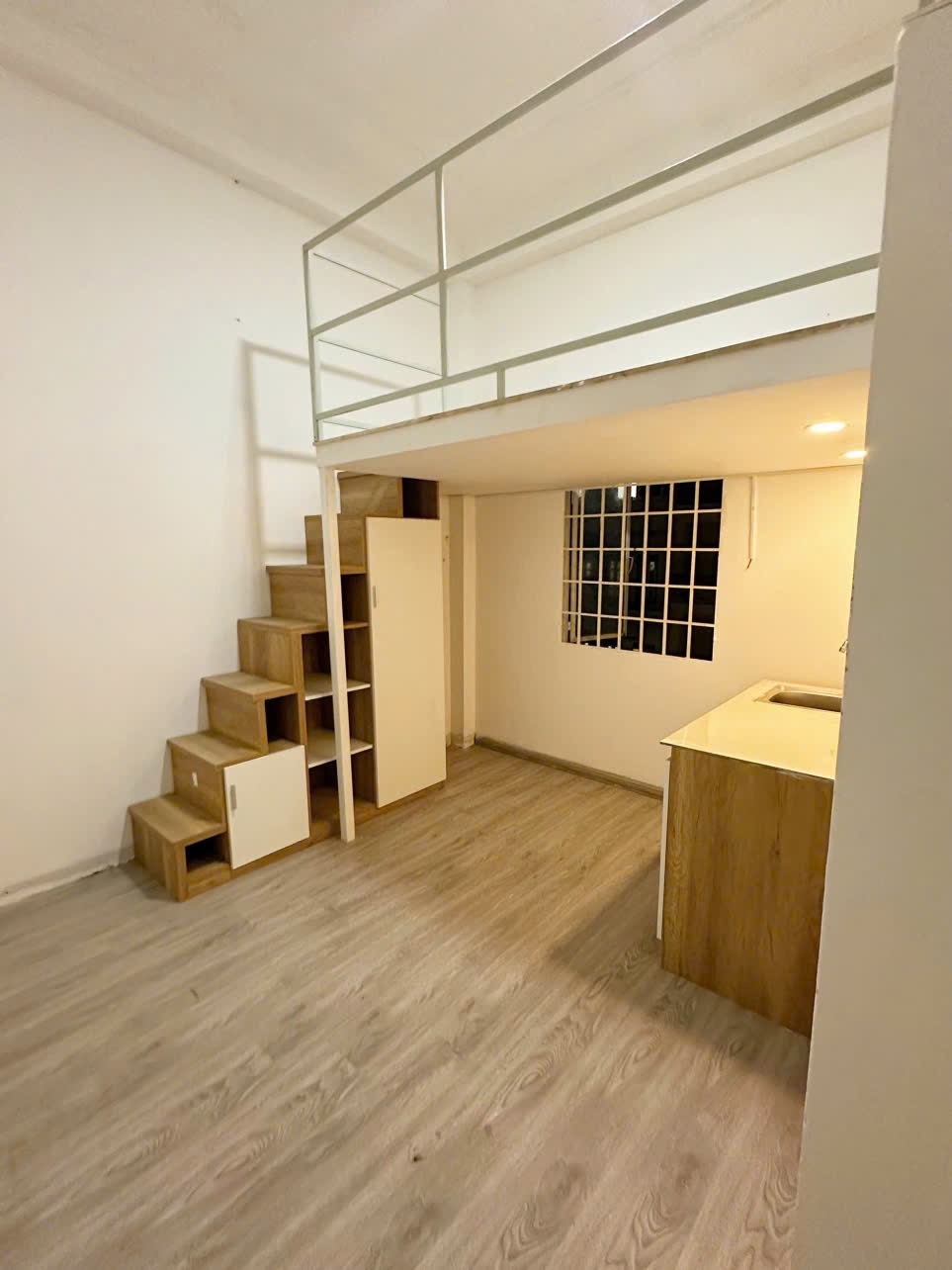 Phòng trọ Duplex 25m2 tại Jinjoo Home Lạc Long Quân - Tân Bình - Phòng khách