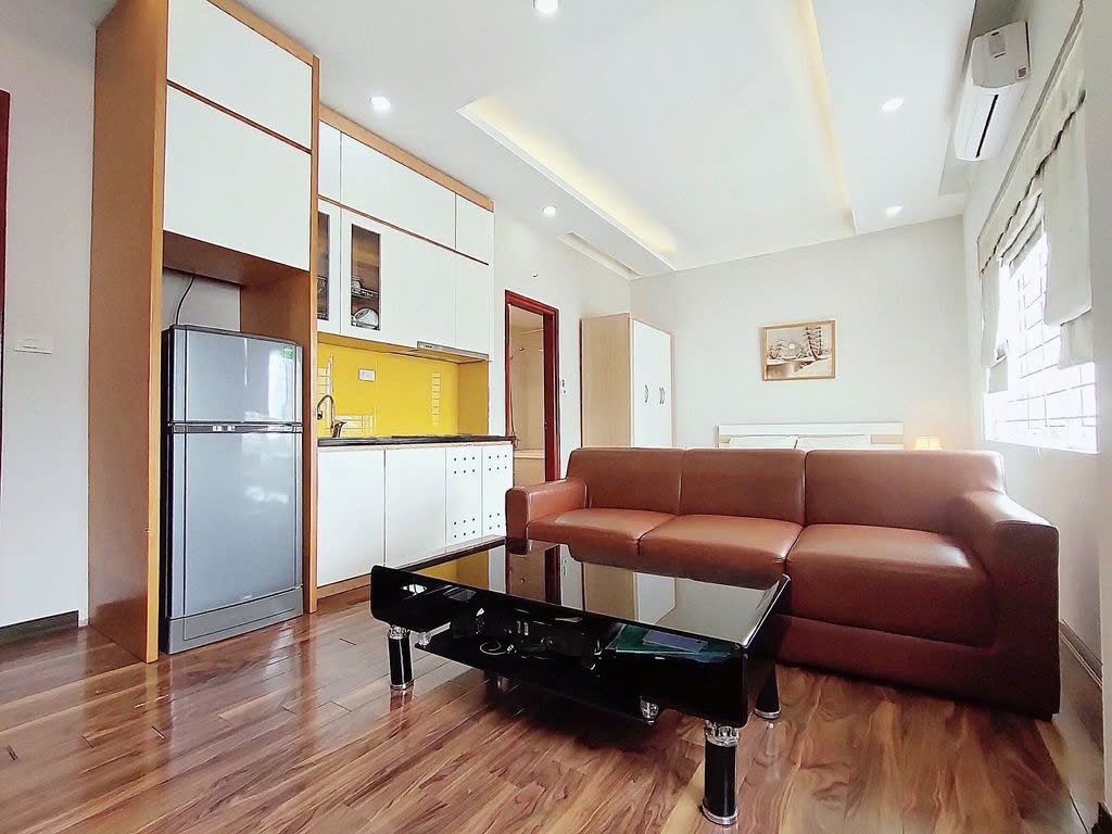 Phòng trọ Studio 40m2 tại PTC House 2 Đội Cấn - Ba Đình  - Phòng khách