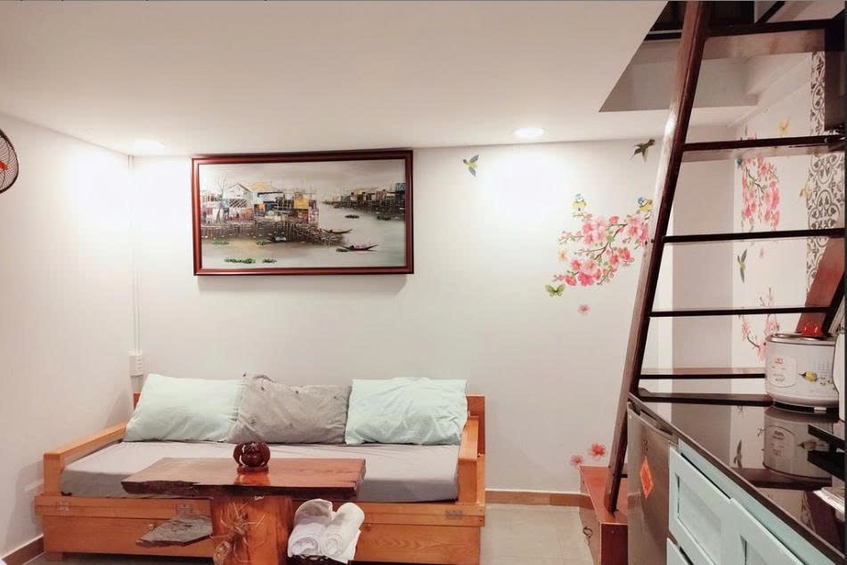 Phòng trọ Duplex 30m2 tại PTC House Lê Lợi - Quận 1 - Phòng khách