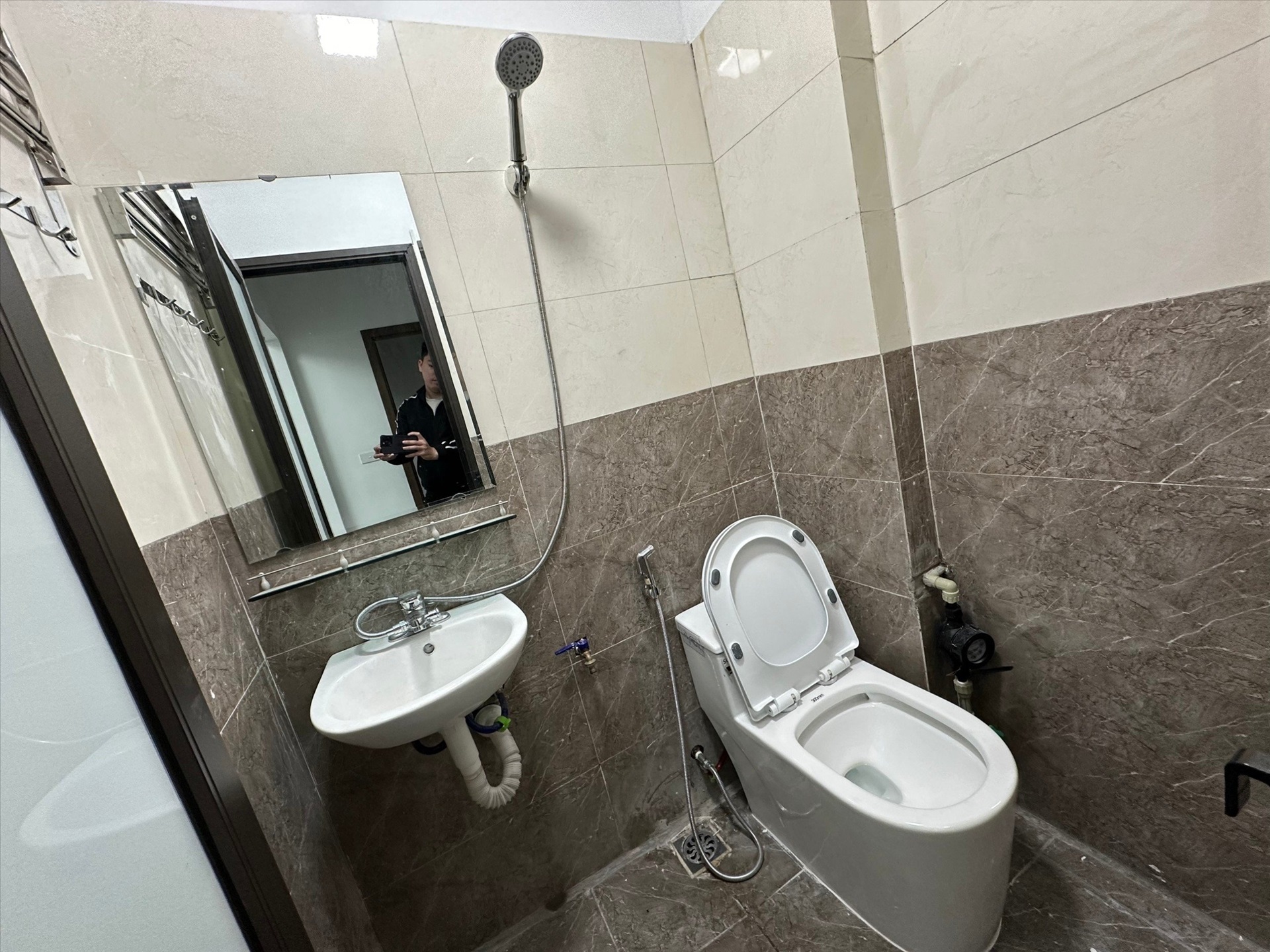 Phòng trọ 1 Phòng ngủ 25m2 tại THT Land Nguyễn Trãi - Thanh Xuân - Phòng tắm