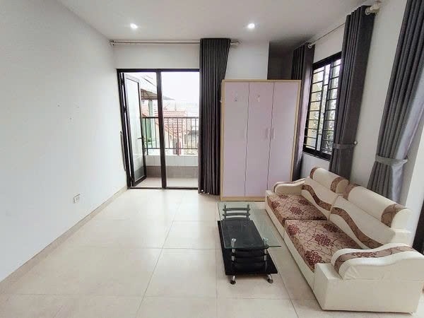 Phòng trọ 1 Phòng ngủ 35m2 tại PTC House Trần Cung - Bắc Từ Liêm  - Phòng khách