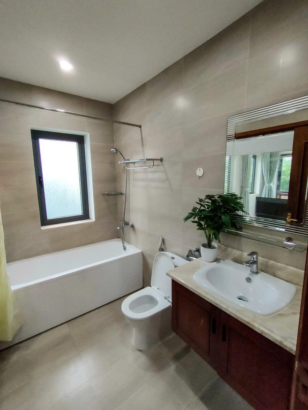 Phòng trọ Studio 30m2 tại PTC House Hưng Phúc 4- Quận 7 - Phòng tắm