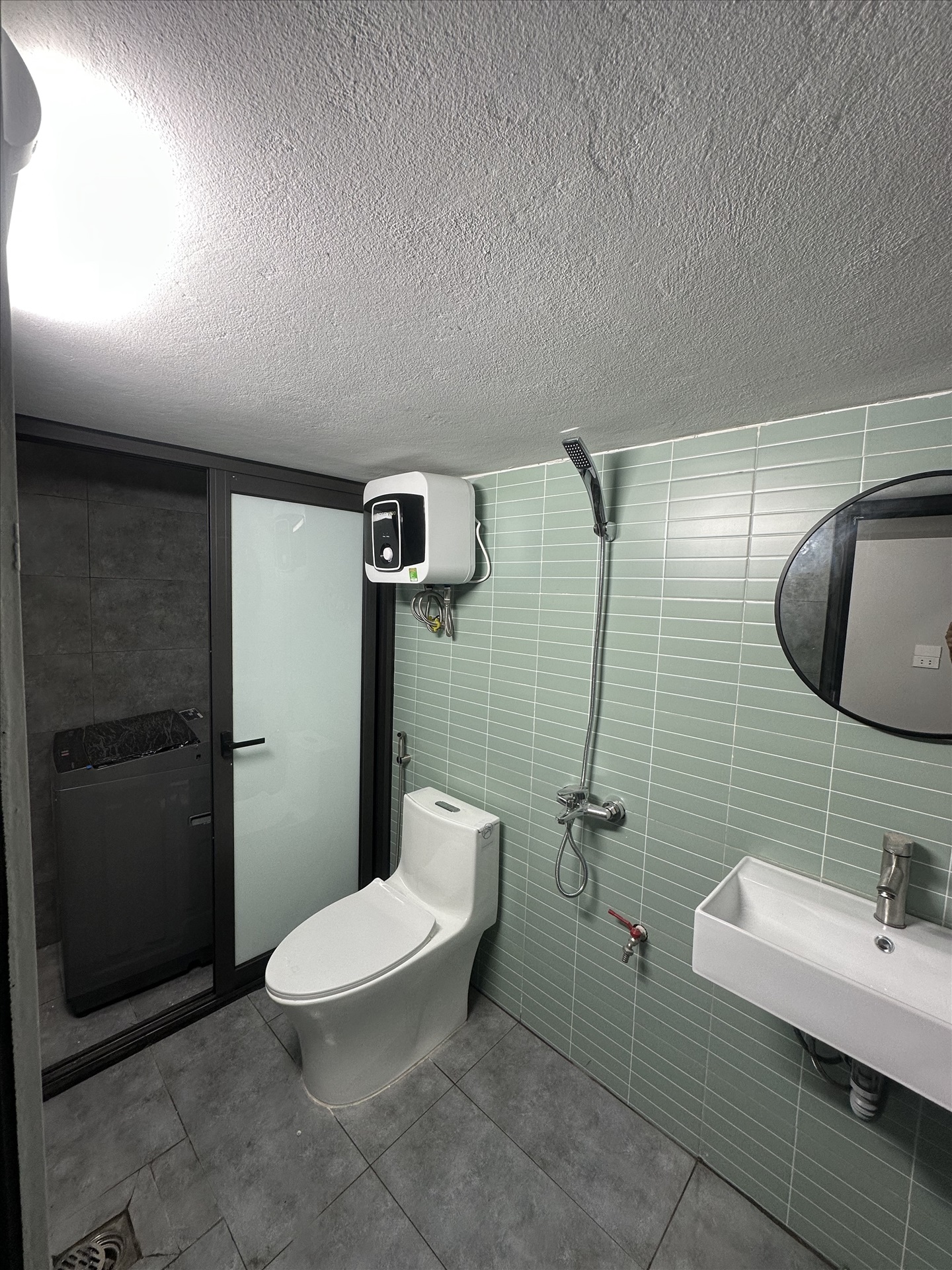 Phòng trọ Duplex 25m2 tại GH Home Chùa Láng - Đống Đa - Phòng tắm