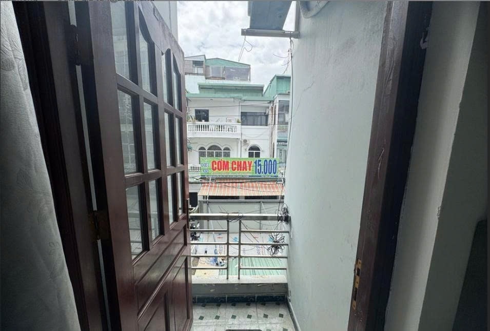 Phòng trọ Studio 30m2 tại PTC House Nguyễn Gia Trí 2 - Bình Thạnh - Ban công
