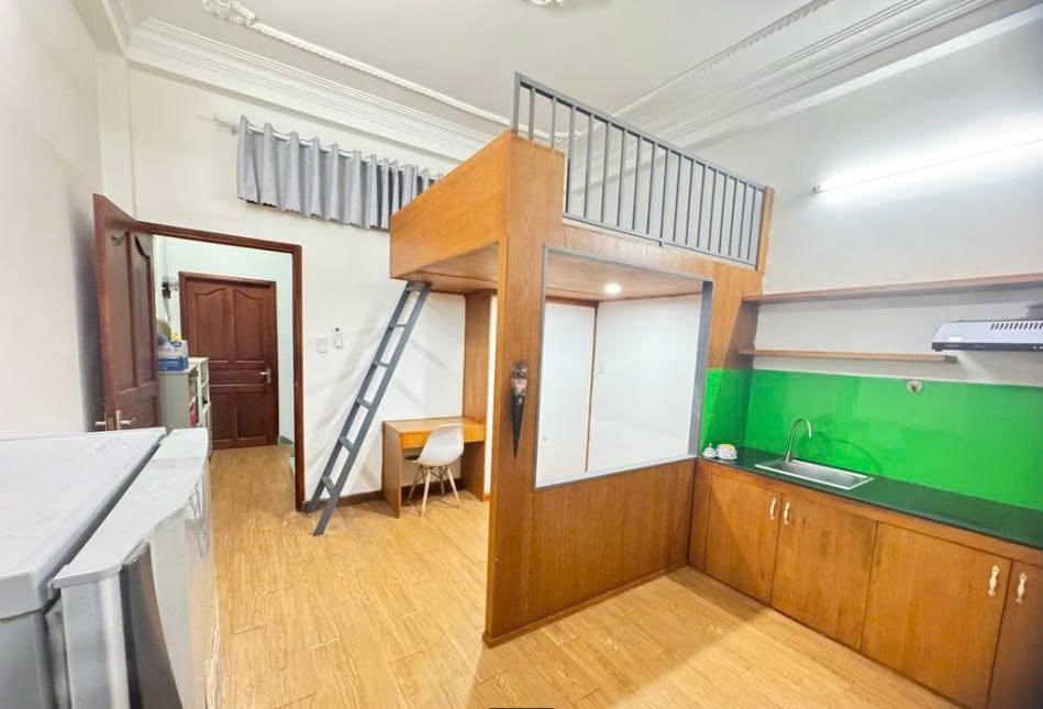 Phòng trọ Studio 30m2 tại PTC House Nguyễn Gia Trí 3 - Bình Thạnh - Phòng khách