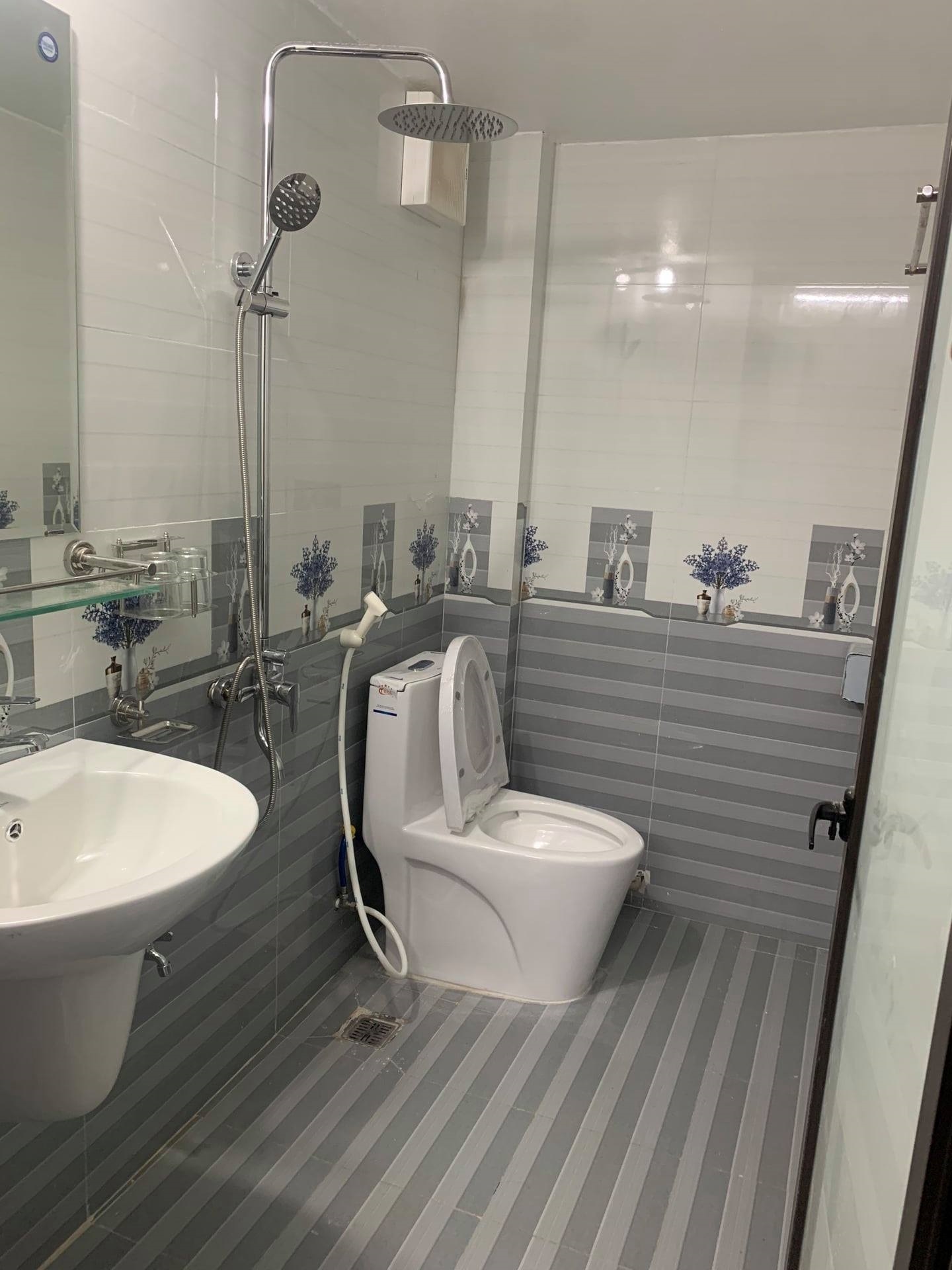 Phòng trọ 2 Phòng ngủ 50m2 tại THT Land Phạm Văn Đồng - Cầu Giấy - Phòng tắm