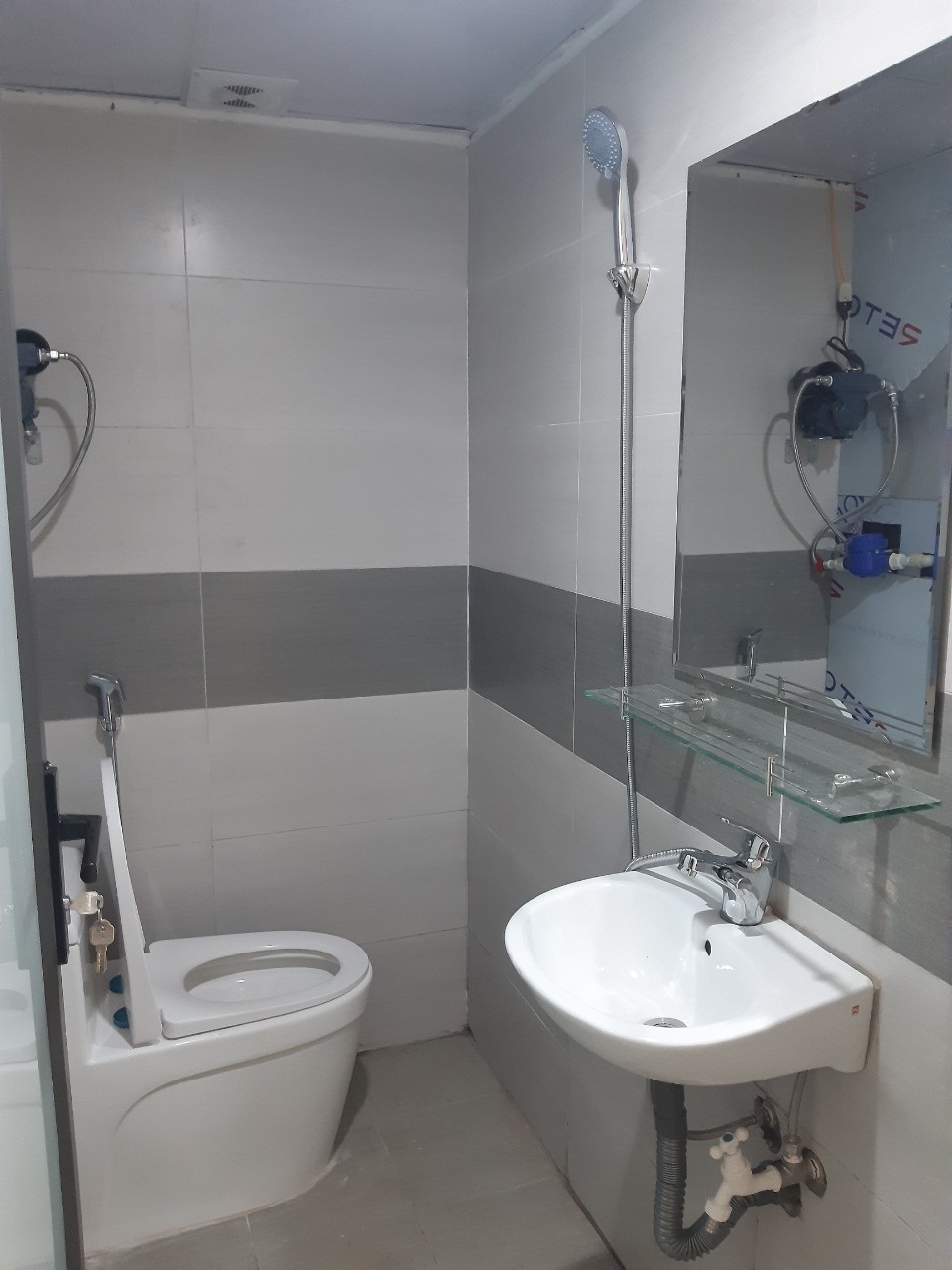 Phòng trọ Studio 25m2 tại THT Land Đại Linh - Nam Từ Liêm - Phòng tắm