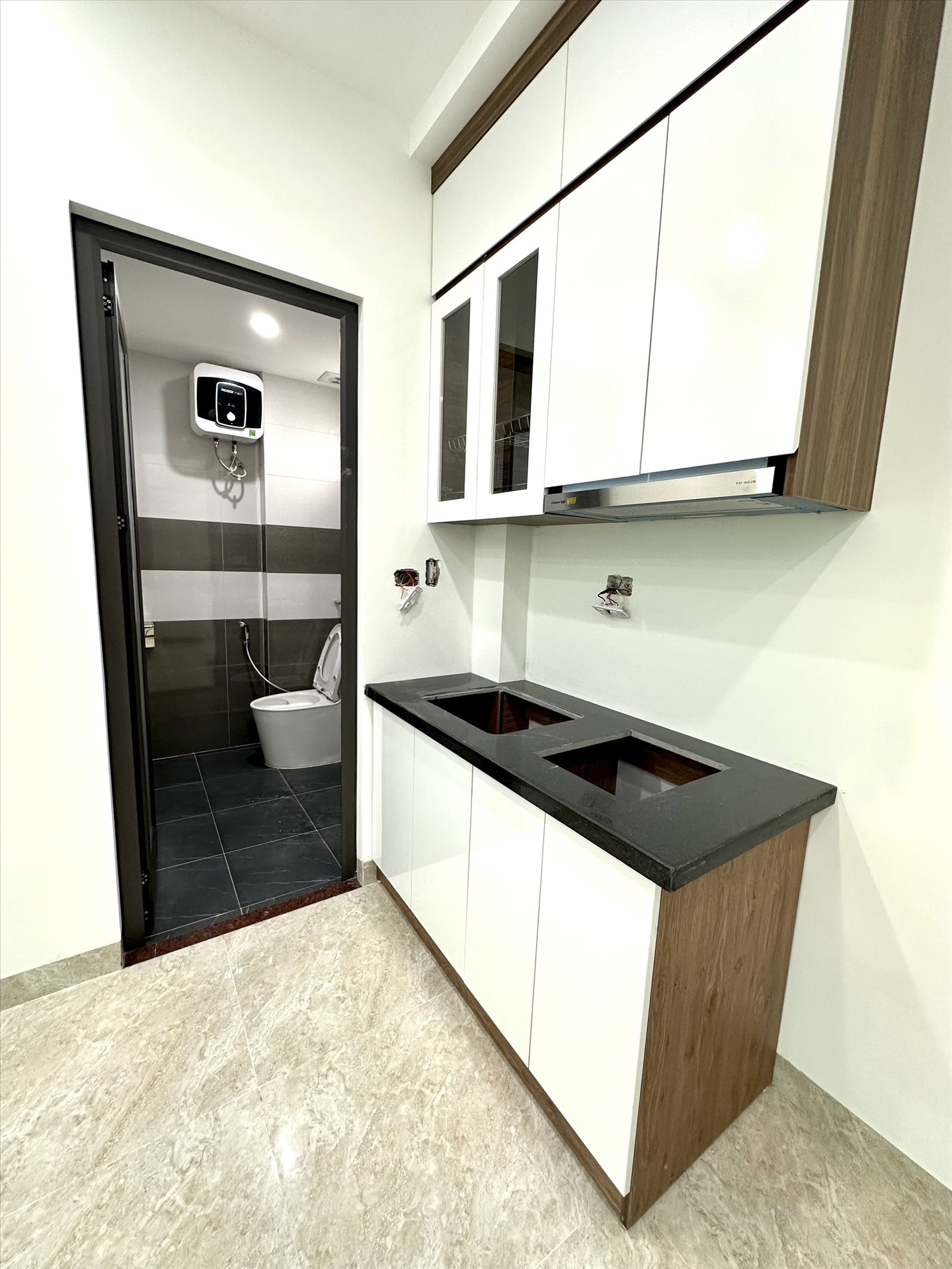 Phòng trọ Studio 27m2 tại THT Land 1 Phú Mỹ - Nam Từ Liêm - Phòng bếp