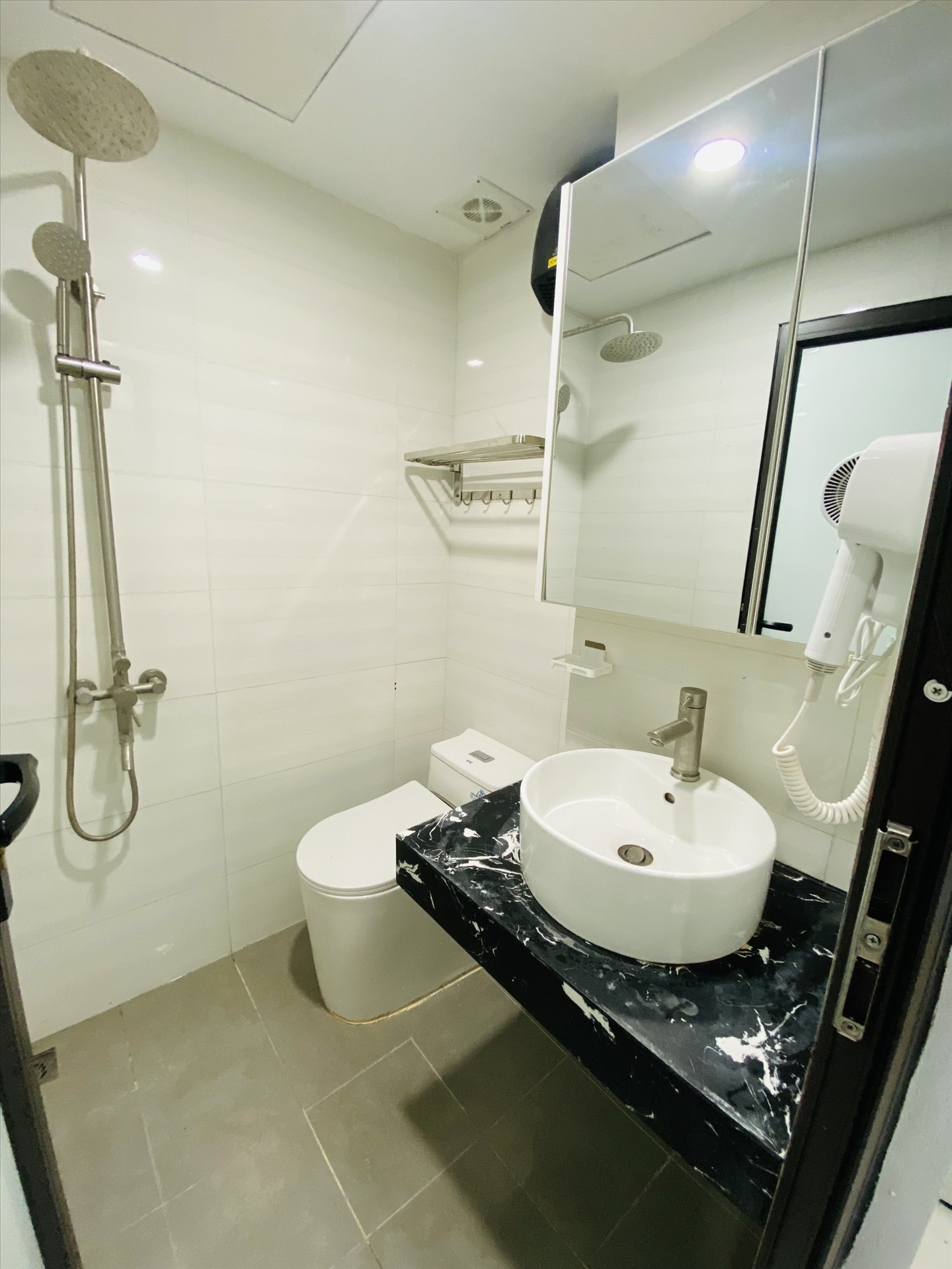 Phòng trọ Studio 25m2 tại THT Land 2 Mỹ Đình - Nam Từ Liêm - Phòng tắm