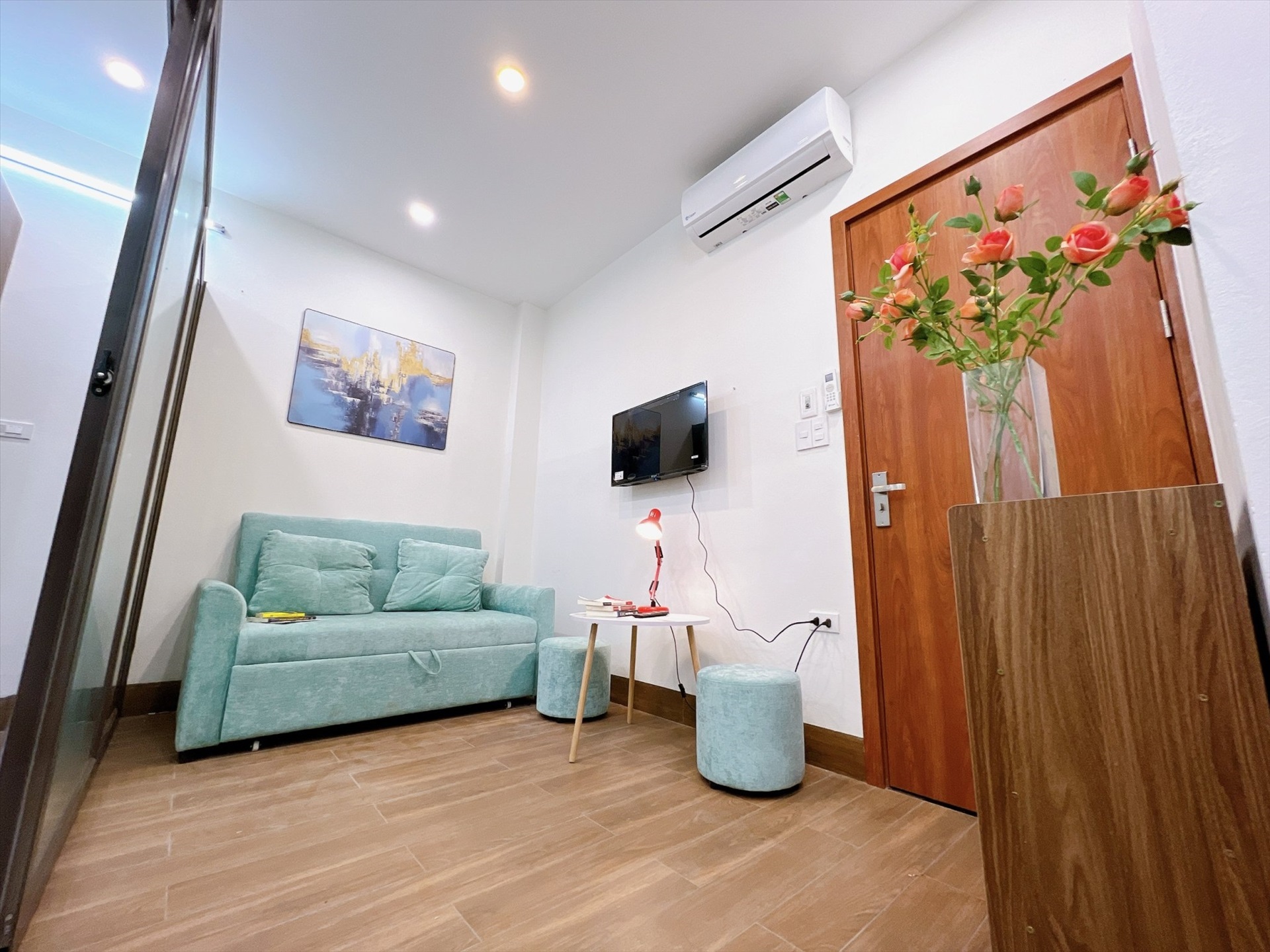 Phòng trọ 1 Phòng ngủ 32m2 tại THT Land Phú Mỹ - Nam Từ Liêm - Phòng khách