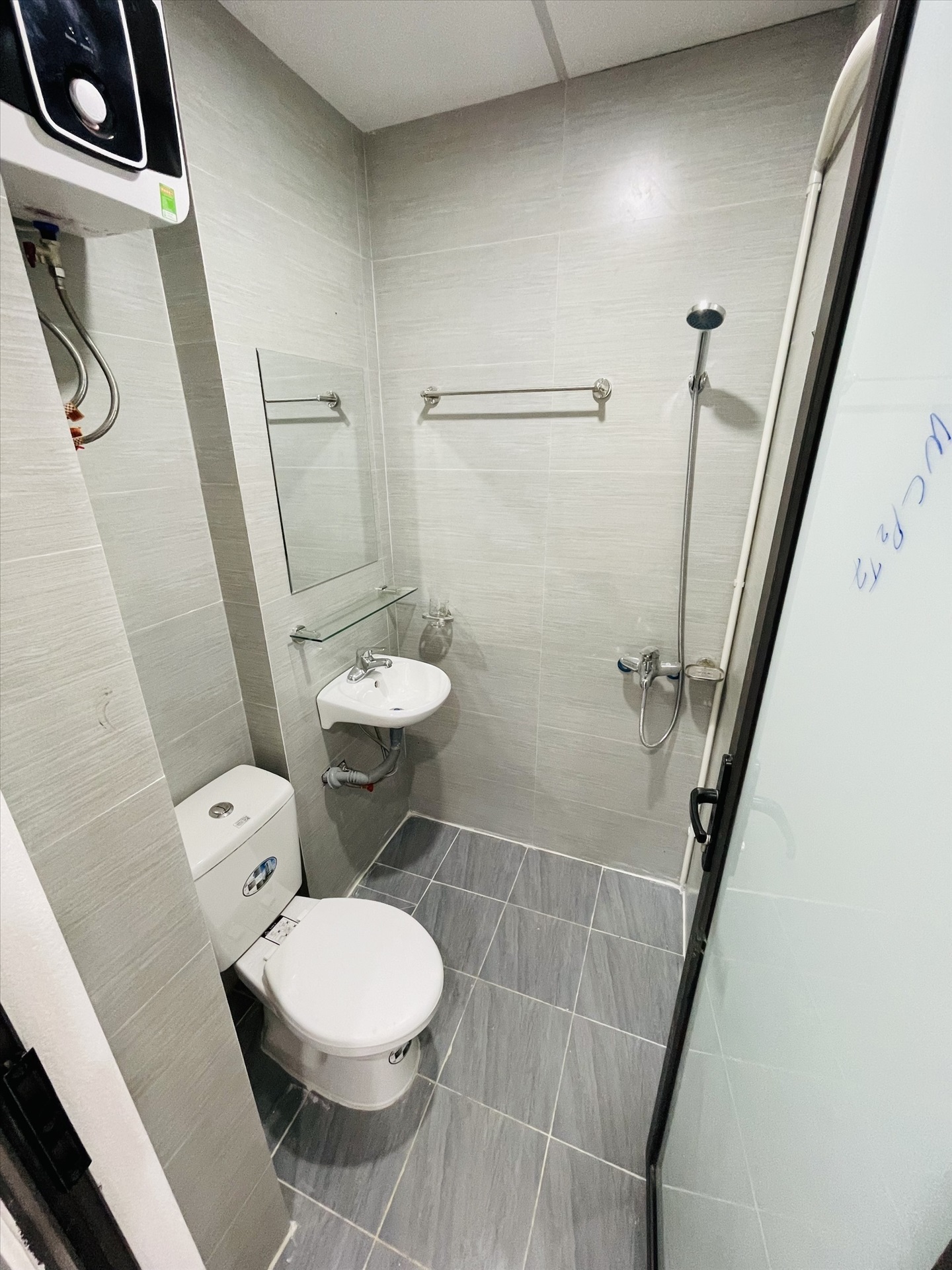 Phòng trọ Studio 20m2 tại THT Land 1 Mỹ Đình - Nam Từ Liêm - Phòng tắm