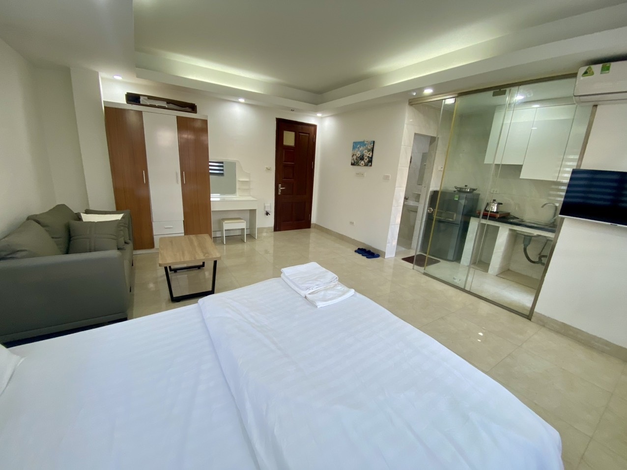 Phòng trọ Studio 40m2 tại THT Land Xã Đàn - Đống Đa - Phòng khách