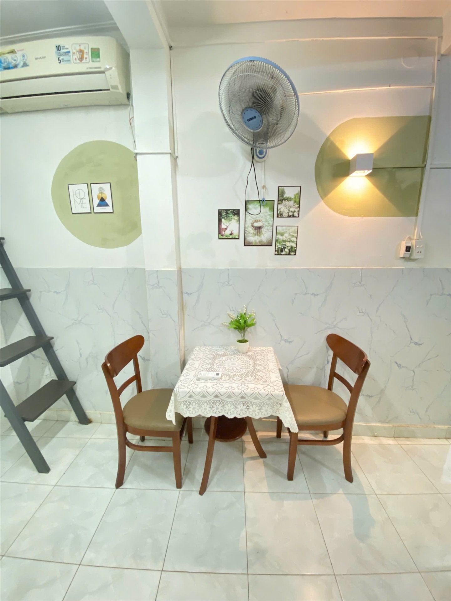 Phòng trọ Duplex 20m2 tại Jinjoo Home Cách Mạng Tháng Tám - Tân Bình - Phòng khách