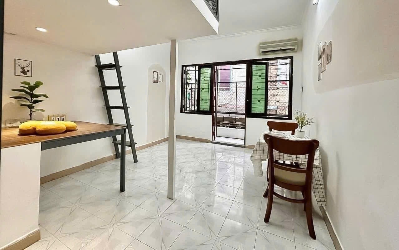 Phòng trọ Duplex 25m2 tại Jinjoo Home Cách Mạng Tháng Tám - Tân Bình - Phòng khách