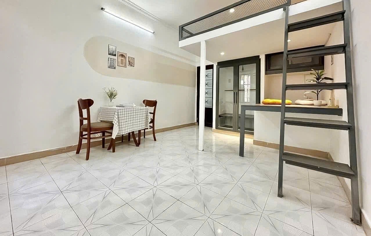 Phòng trọ Duplex 25m2 tại Jinjoo Home Cách Mạng Tháng Tám - Tân Bình - Phòng khách