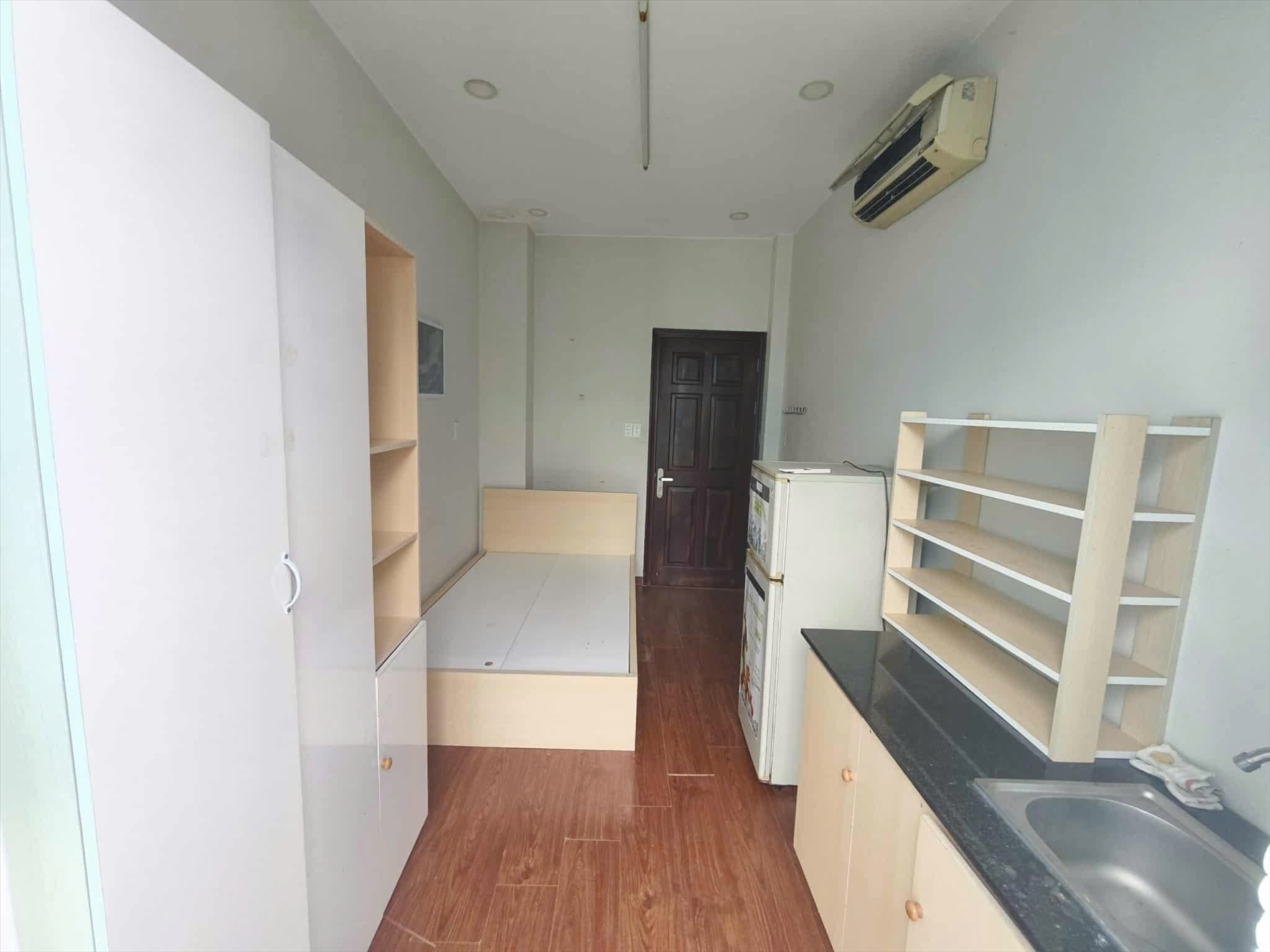 Phòng trọ Studio 20m2 tại Jinjoo Home Phạm Văn Hai - Tân Bình - Phòng ngủ
