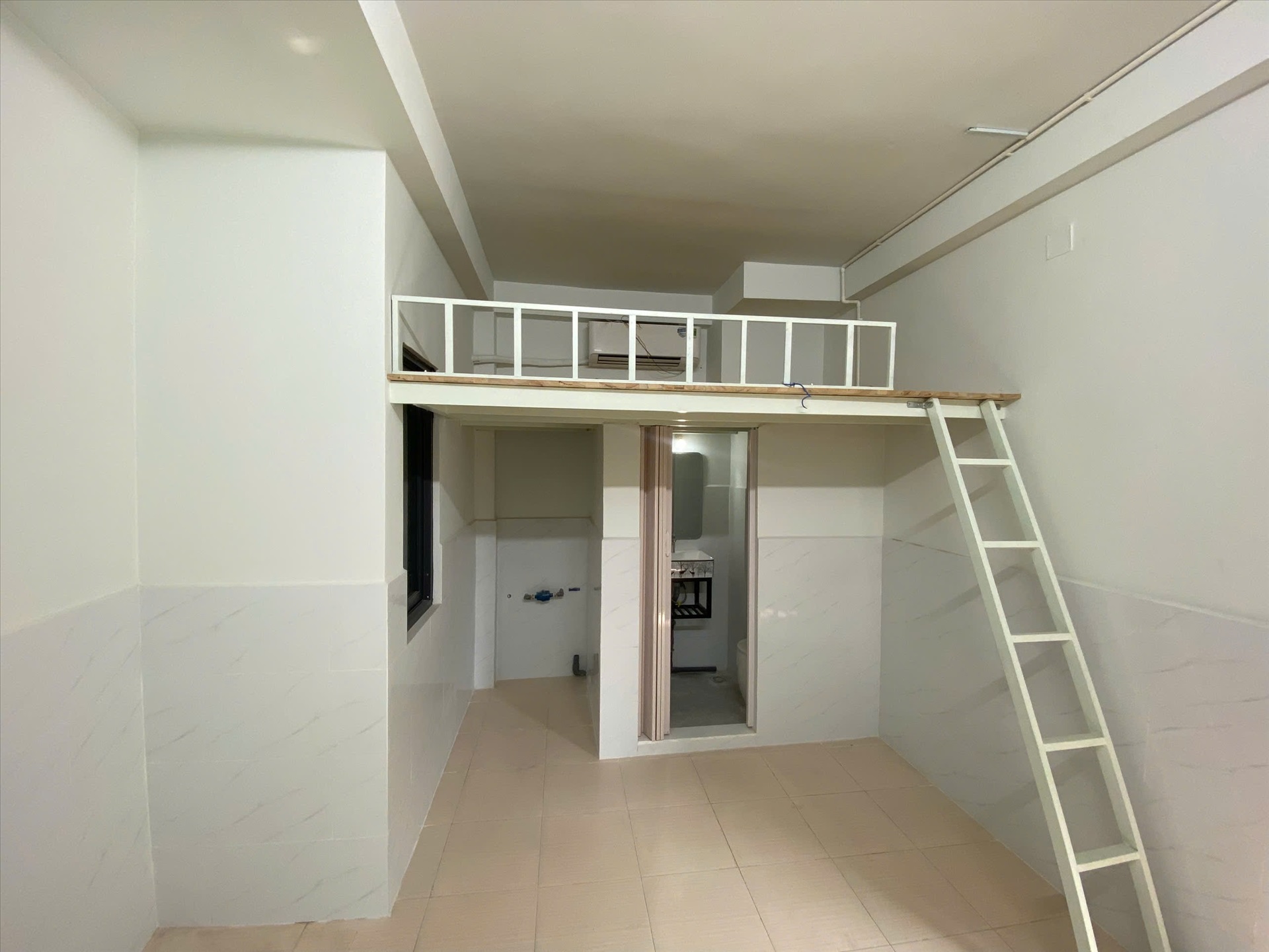 Phòng trọ Duplex 20m2 tại Jinjoo Home Âu Cơ 1 - Tân Bình - Phòng khách